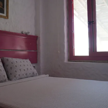 Aladam Hotel 3*